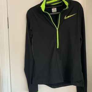 Nike DriFit 1/4 zip insulated pullover